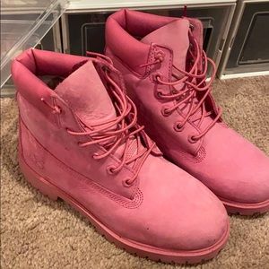 Pink timberlands , barely worn